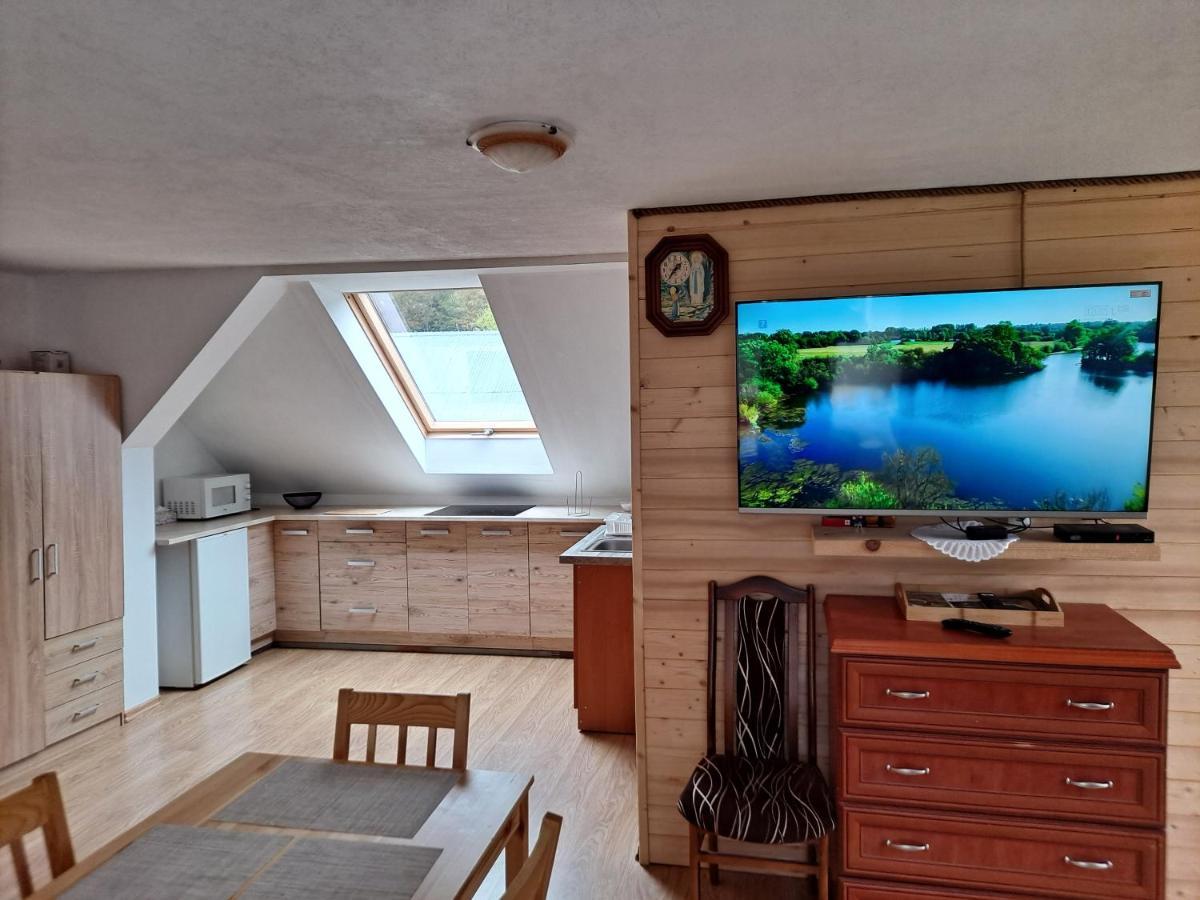 Agroturystyka Pod Kasztanem Lutowiska Exteriér fotografie